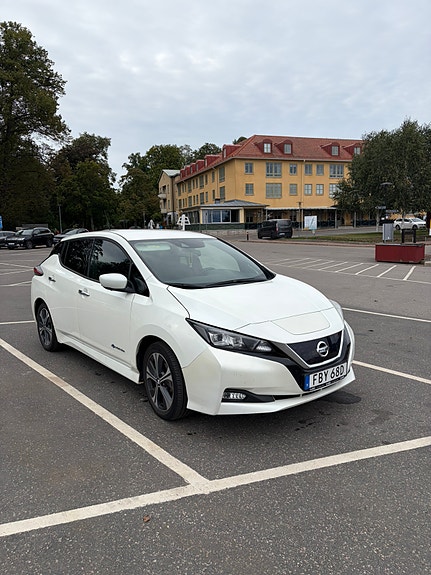 Nissan Leaf 8 of 15