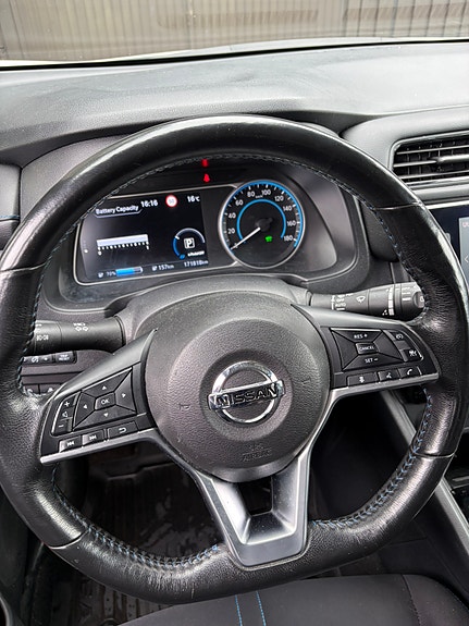 Nissan Leaf 13 of 15