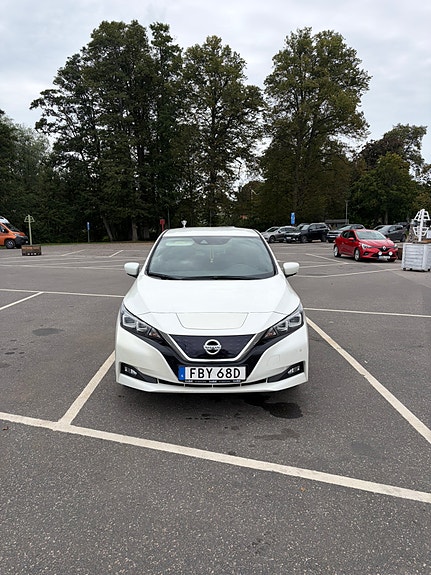 Nissan Leaf 2 of 15