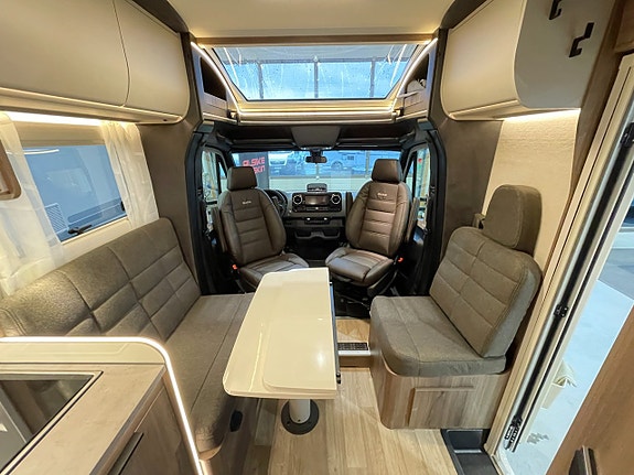 Kabe Novum Compact 720 LGB /B-körkort/ALDE/Mercedes/Face2Face 27 of 30