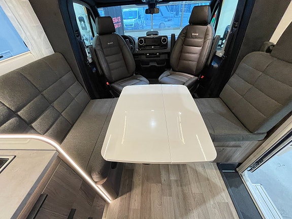 Kabe Novum Compact 720 LGB /B-körkort/ALDE/Mercedes/Face2Face 28 of 30