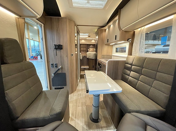 Kabe Novum Compact 720 LGB /B-körkort/ALDE/Mercedes/Face2Face 10 of 30