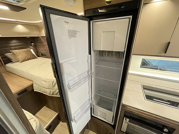 Kabe Novum Compact 720 LGB /B-körkort/ALDE/Mercedes/Face2Face 23 of 30