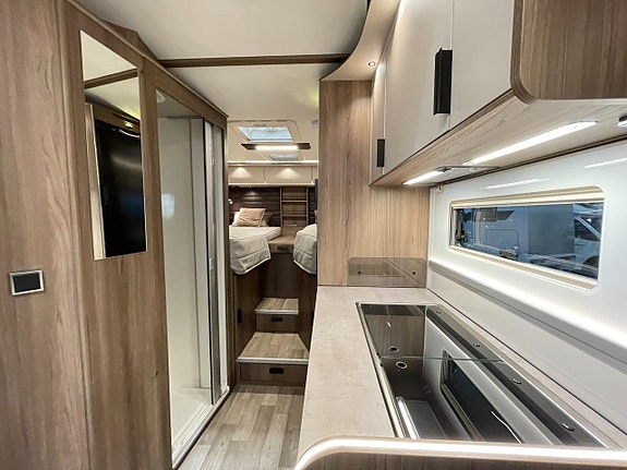 Kabe Novum Compact 720 LGB /B-körkort/ALDE/Mercedes/Face2Face 14 of 30