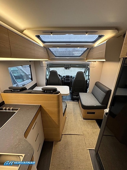 Adria Coral PLUS 670 SL - 140HP 9 of 12