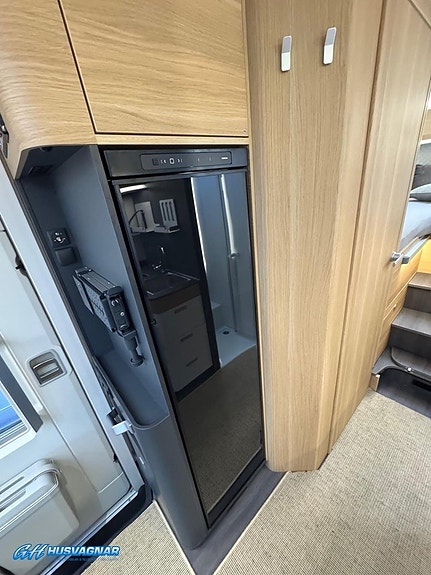 Adria Coral PLUS 670 SL - 140HP 4 of 12