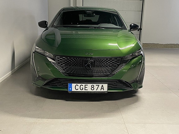 Peugeot 308 2 of 15