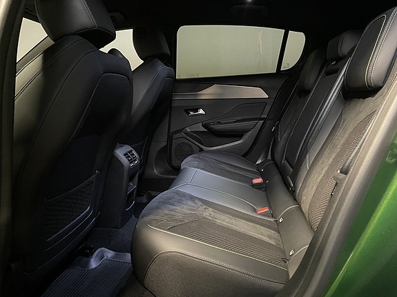 Peugeot 308 12 of 15