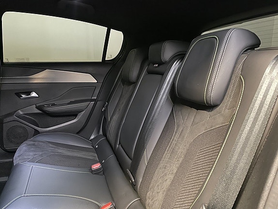 Peugeot 308 13 of 15