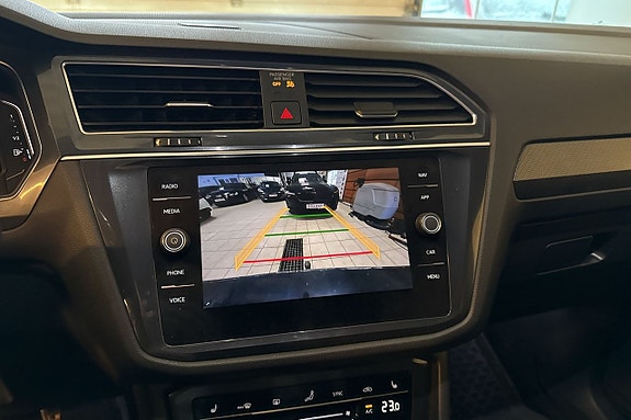 Volkswagen Tiguan Allspace 8 of 17