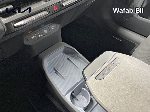 Kia EV3 12 of 16