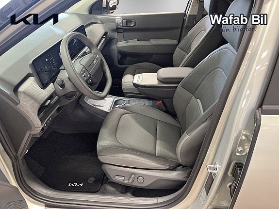 Kia EV3 8 of 15