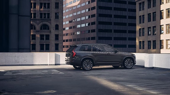 Volvo XC90 15 of 22