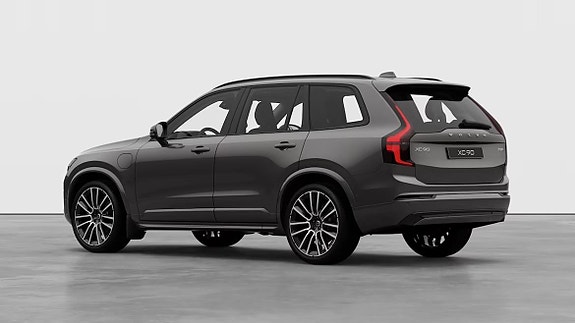 Volvo XC90 18 of 22