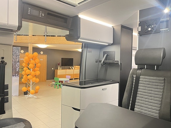 Adria TWIN SUPREME 600 SPB (Aut+Adaptiv+LP+TRUMA D6E+3 500 kg) 11 of 23