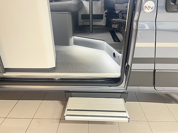 Adria TWIN SUPREME 600 SPB (Aut+Adaptiv+LP+TRUMA D6E+3 500 kg) 8 of 23