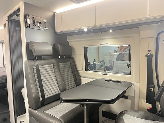 Adria TWIN SUPREME 600 SPB (Aut+Adaptiv+LP+TRUMA D6E+3 500 kg) 10 of 23