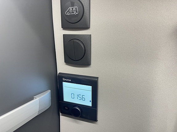 Adria TWIN SUPREME 600 SPB (Aut+Adaptiv+LP+TRUMA D6E+3 500 kg) 21 of 23
