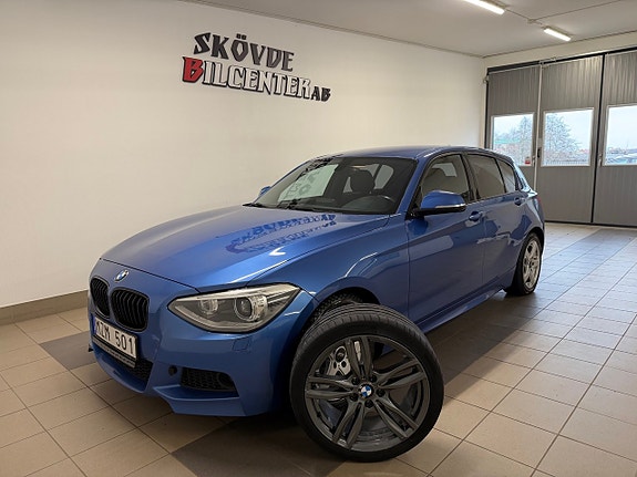 BMW 118d 2 of 5