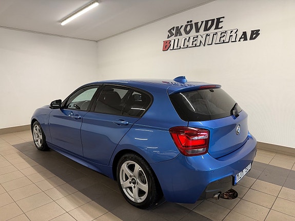 BMW 118d 4 of 5