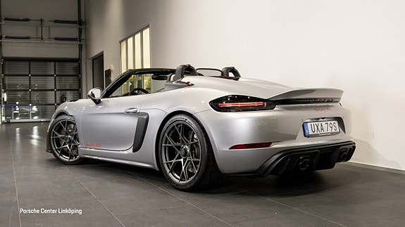 Porsche 718 Spyder RS 5 of 5