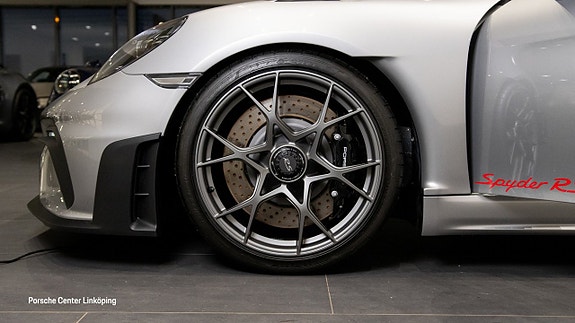 Porsche 718 Spyder RS 9 of 22