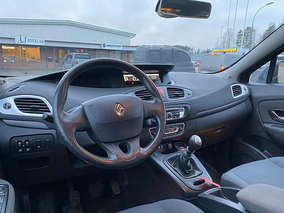 Renault Grand Scenic III 8 of 18