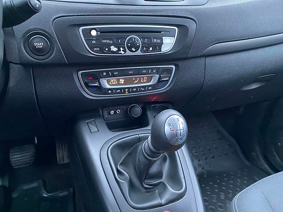 Renault Grand Scenic III 17 of 18