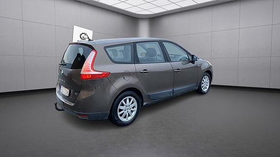 Renault Grand Scenic III 4 of 5
