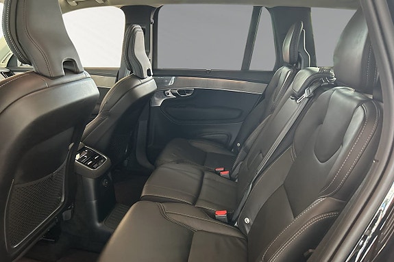 Volvo XC90 6 of 27