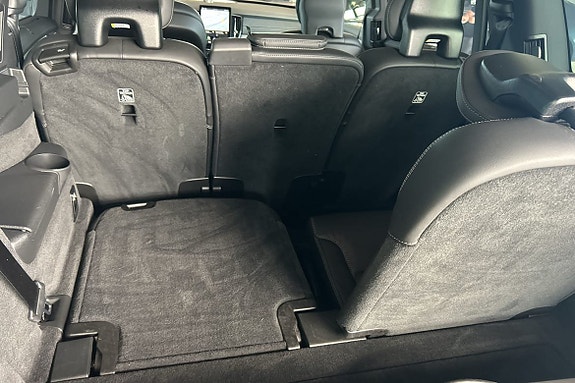 Volvo XC90 13 of 27