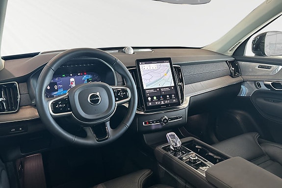 Volvo XC90 7 of 27
