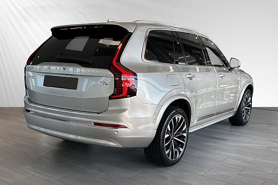 Volvo XC90 4 of 5