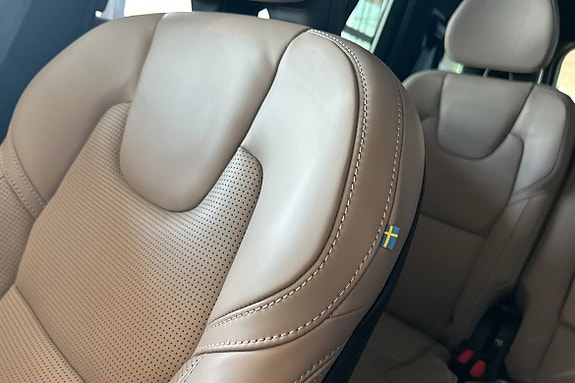 Volvo XC90 22 of 27