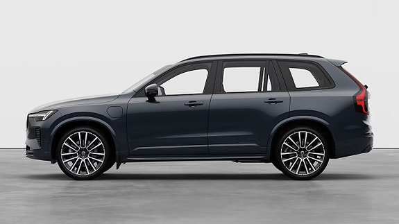 Volvo XC90 18 of 24