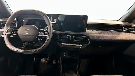 Renault 4 E-Tech 4 of 5