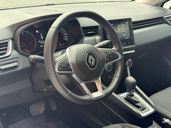 Renault Clio 8 of 23
