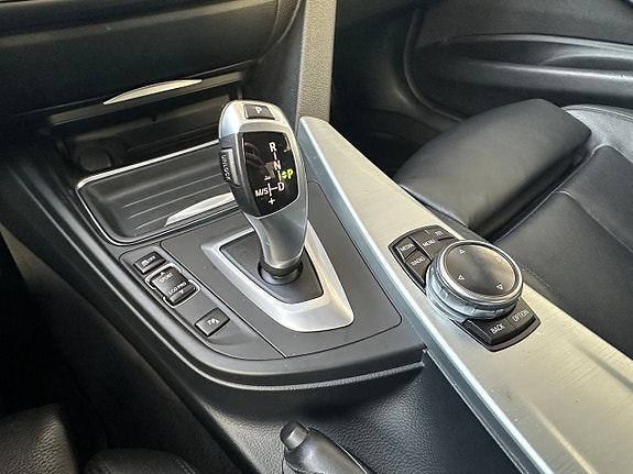 BMW 320 15 of 22
