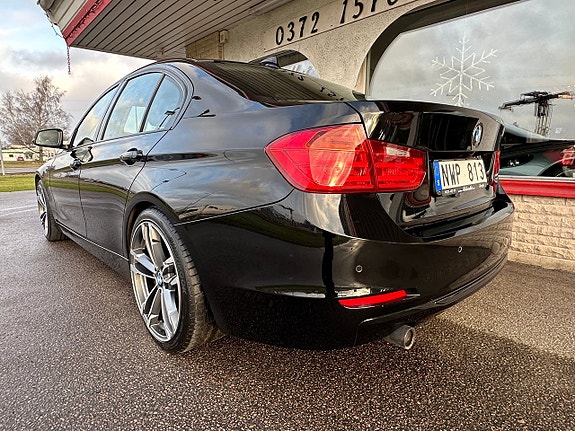 BMW 320 3 of 22