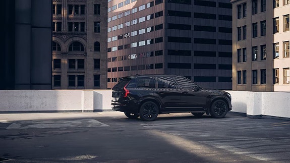 Volvo XC90 15 of 22