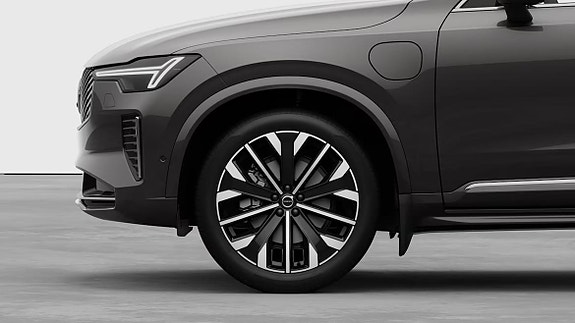 Volvo XC90 24 of 24