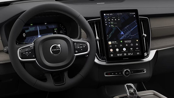 Volvo XC90 2 of 24