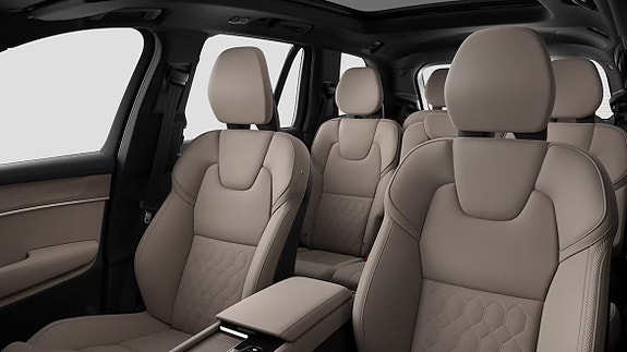 Volvo XC90 6 of 24