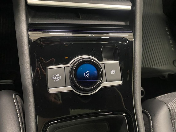 Volkswagen Tiguan 18 of 27