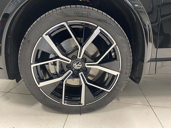 Volkswagen Tiguan 27 of 27