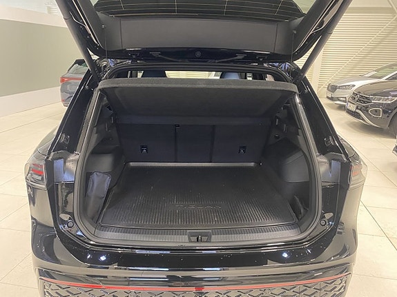 Volkswagen Tiguan 8 of 27