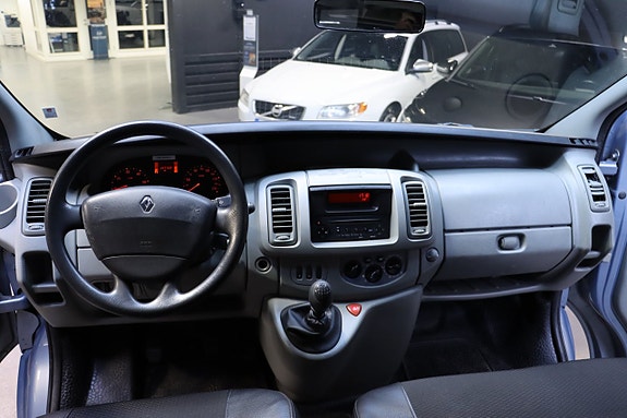 Renault Trafic 15 of 18