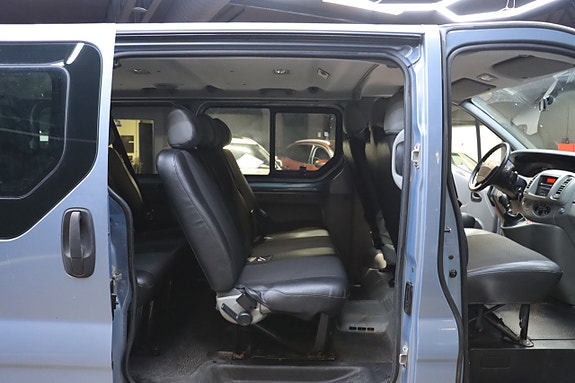Renault Trafic 9 of 18