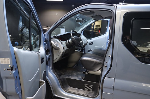 Renault Trafic 7 of 18