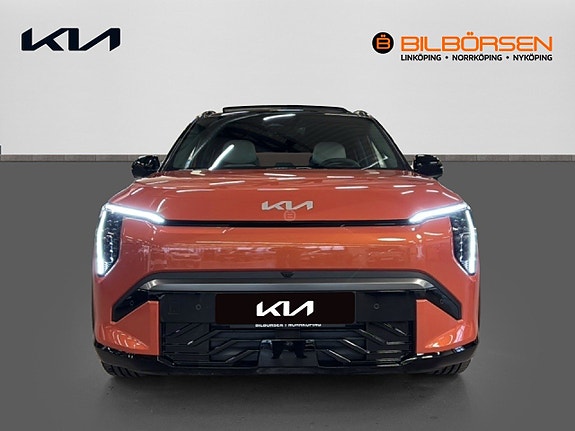Kia EV3 2 of 17